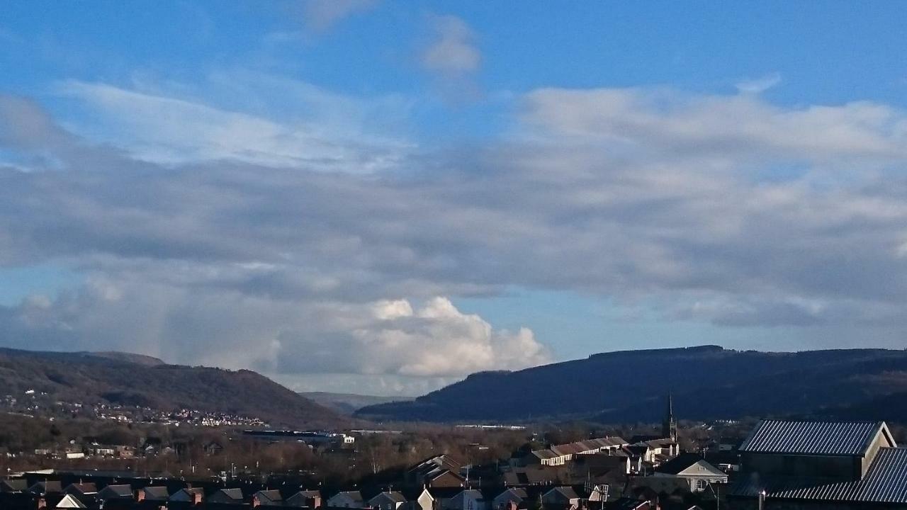 Mount Pleasant Hotel Aberdare Buitenkant foto