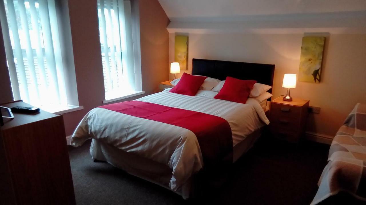 Mount Pleasant Hotel Aberdare Buitenkant foto